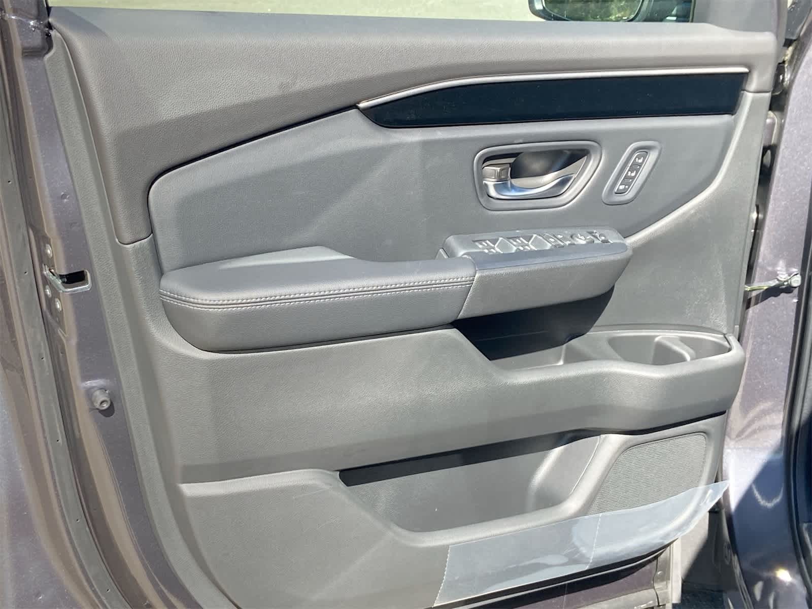 Thumbnail: 2025 Honda Pilot - 25