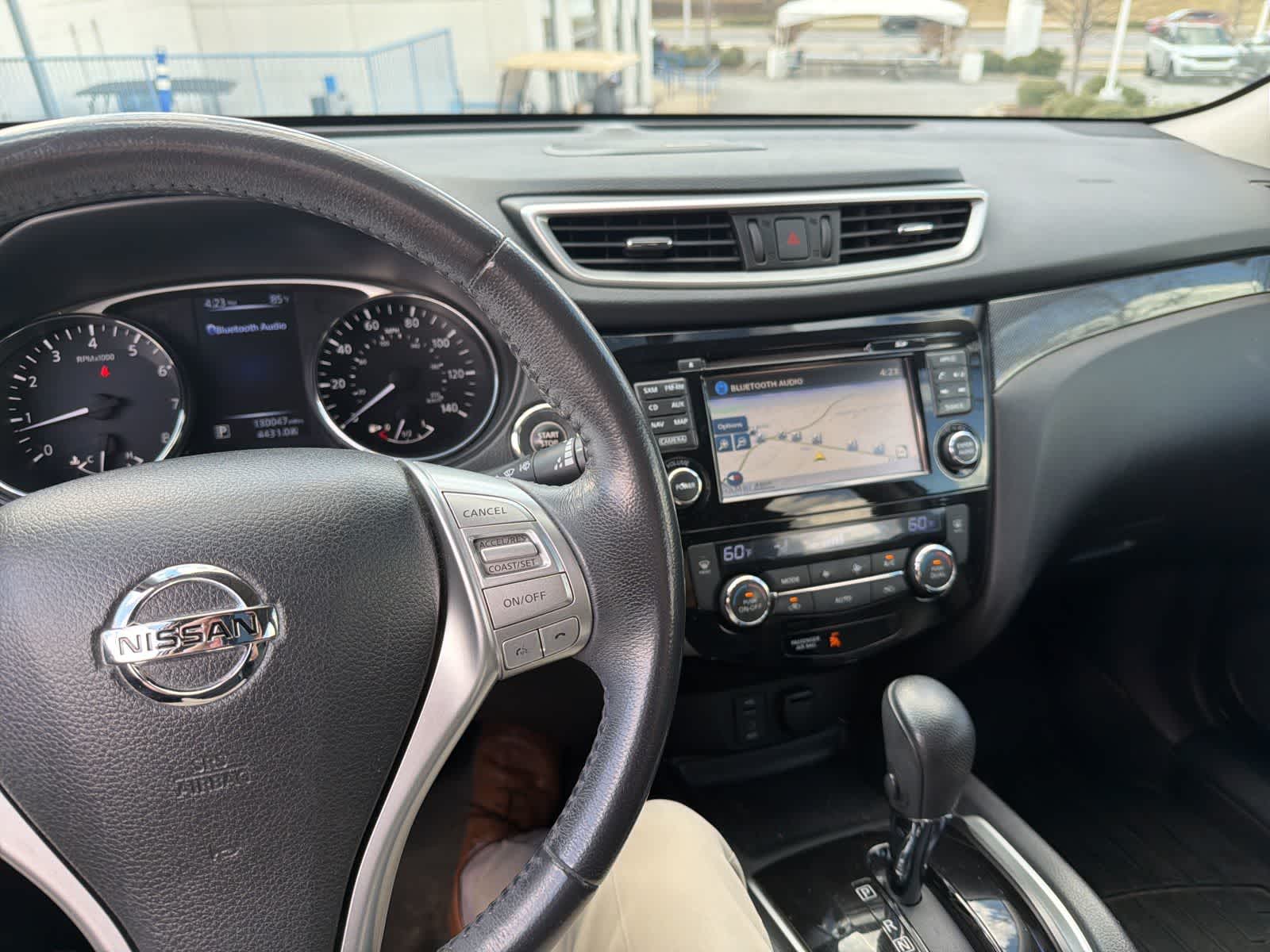 Thumbnail: 2015 Nissan Rogue - 20