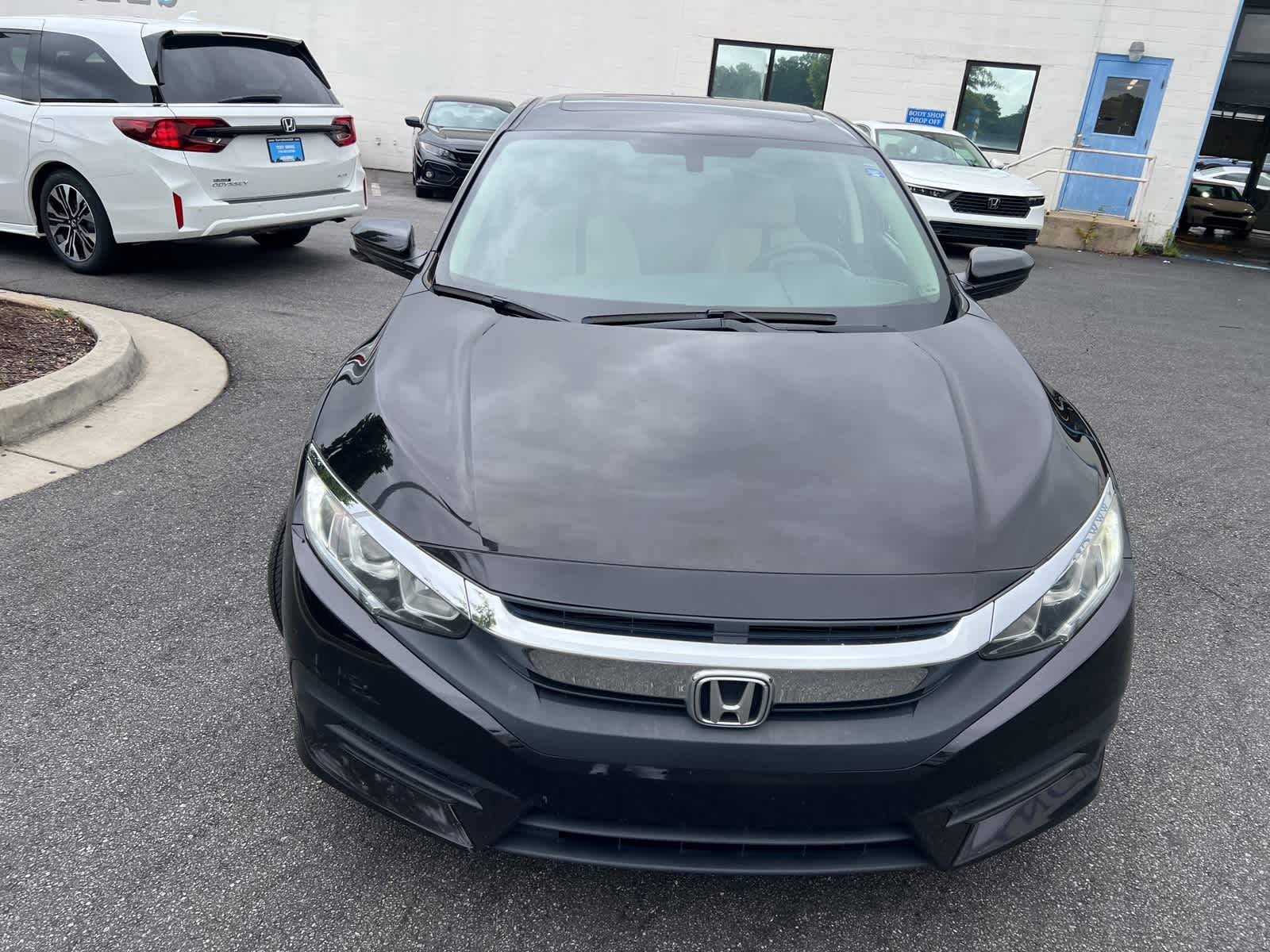Thumbnail: 2017 Honda Civic - 15