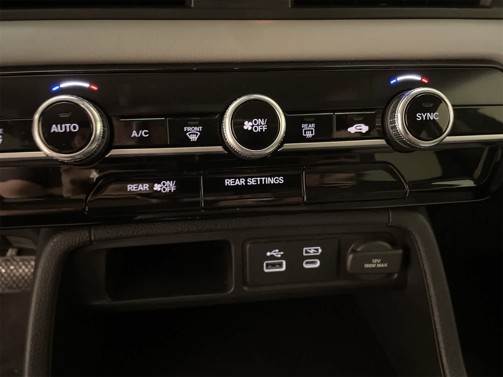 2023 Honda Pilot LX 28