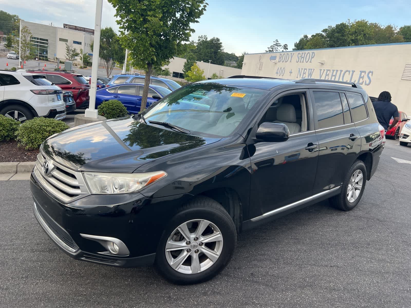 Thumbnail: 2011 Toyota Highlander - 4
