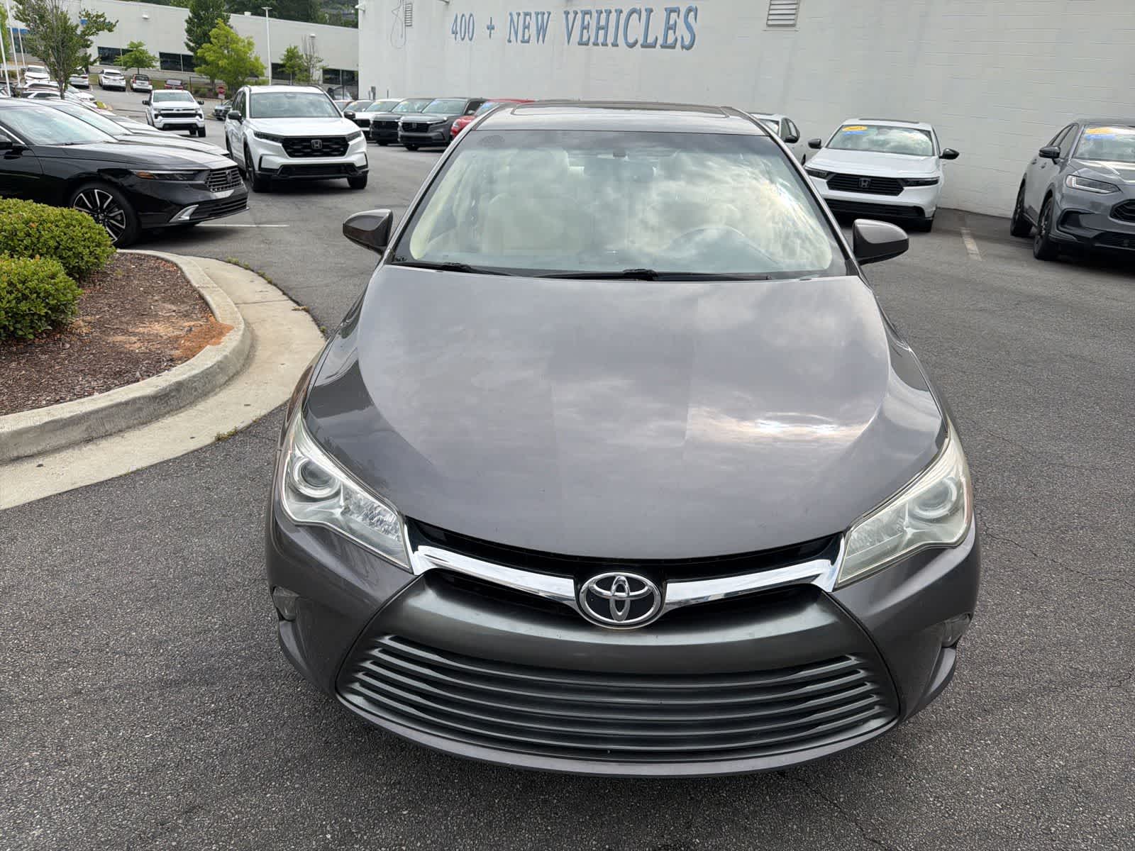 Thumbnail: 2015 Toyota Camry - 16