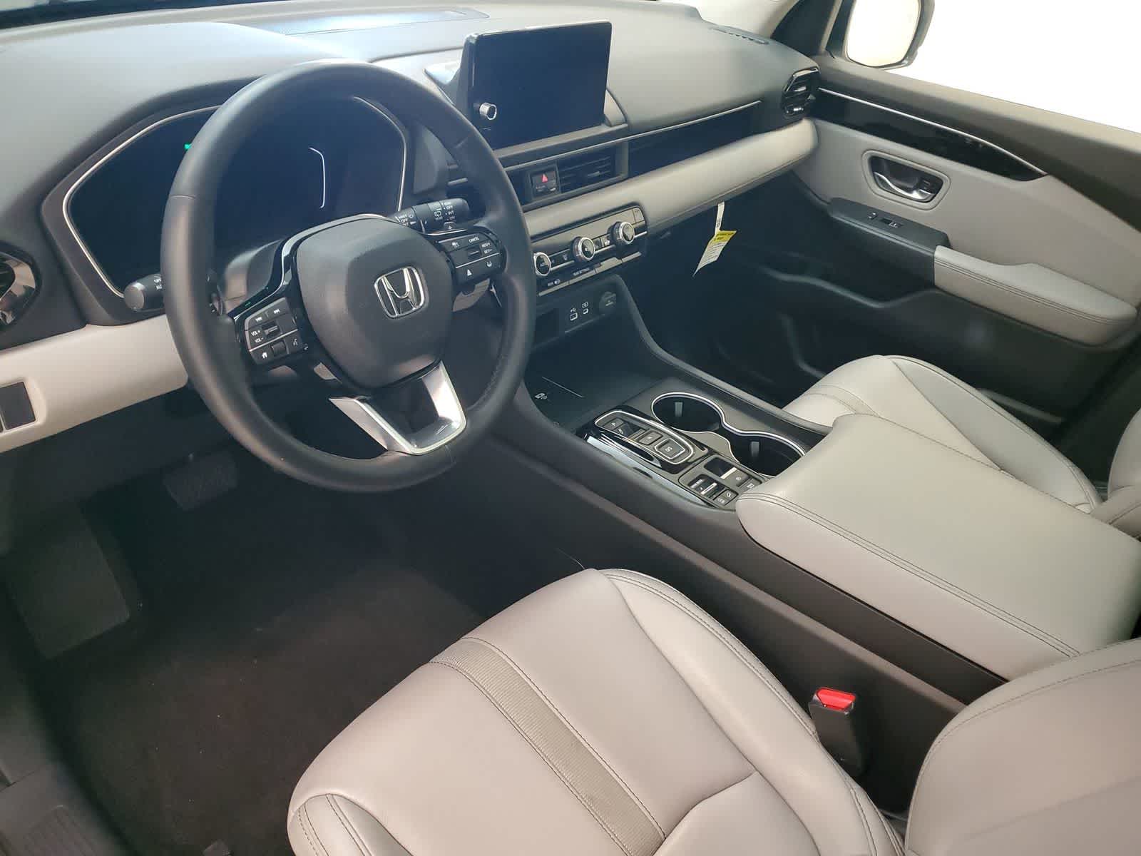 Thumbnail: 2025 Honda Pilot - 2