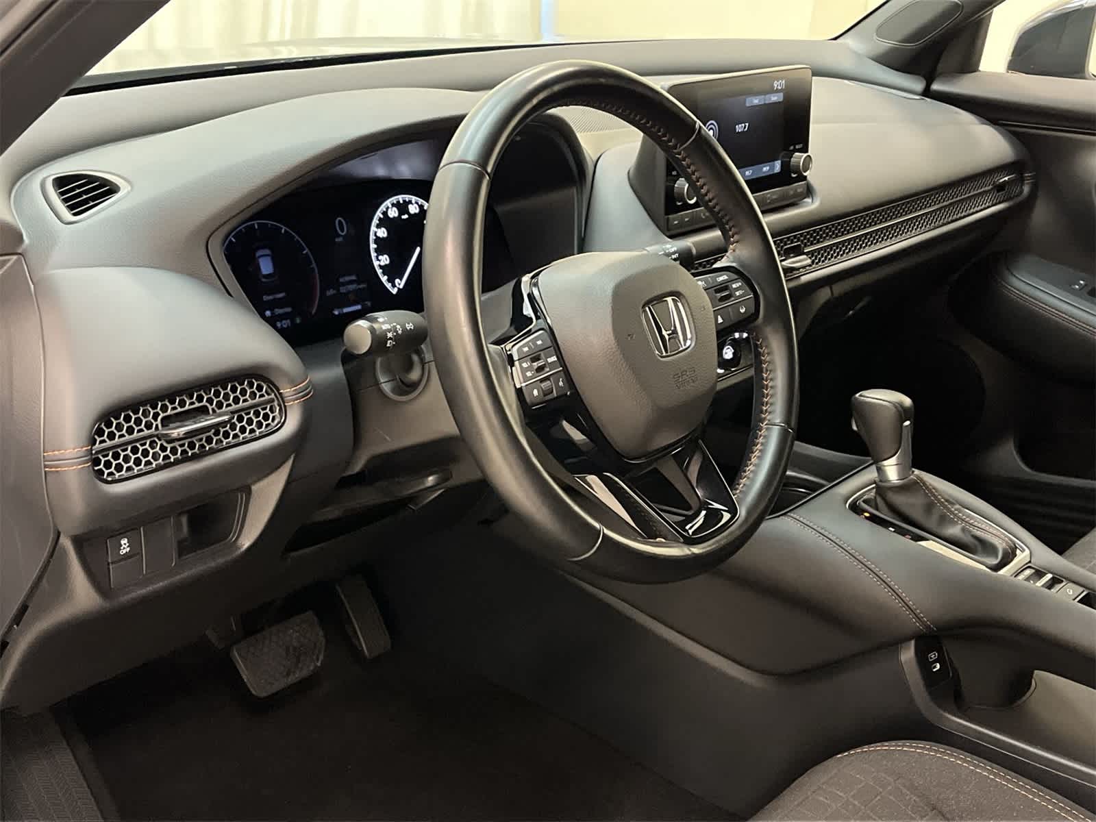 Thumbnail: 2025 Honda HR-V - 2