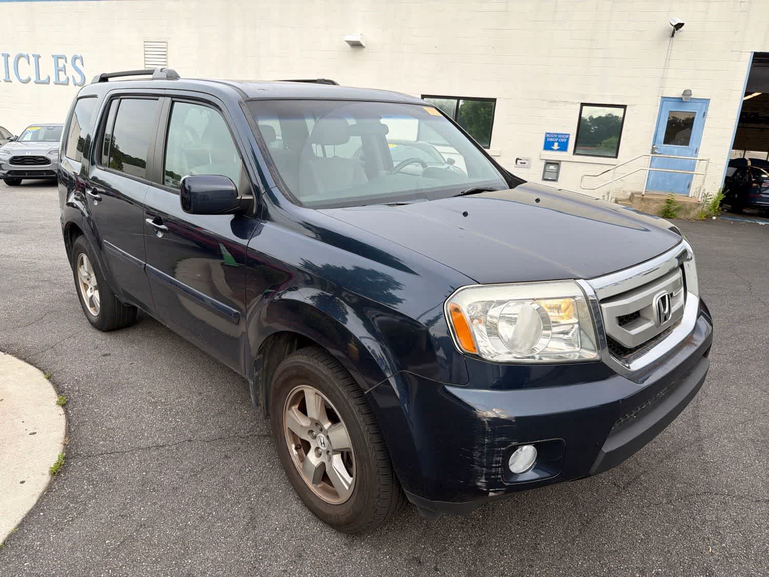 Thumbnail: 2011 Honda Pilot - 14