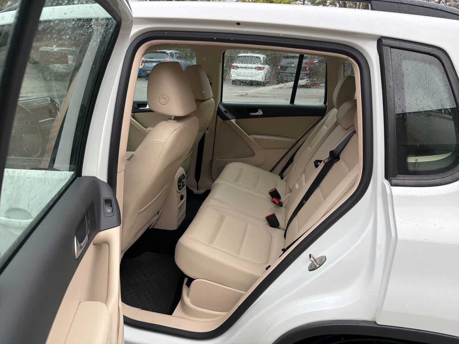 Thumbnail: 2016 Volkswagen Tiguan - 15