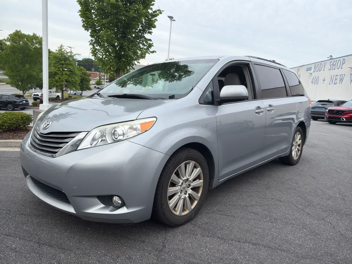 2013 Toyota Sienna XLE -
                  Chamblee, GA