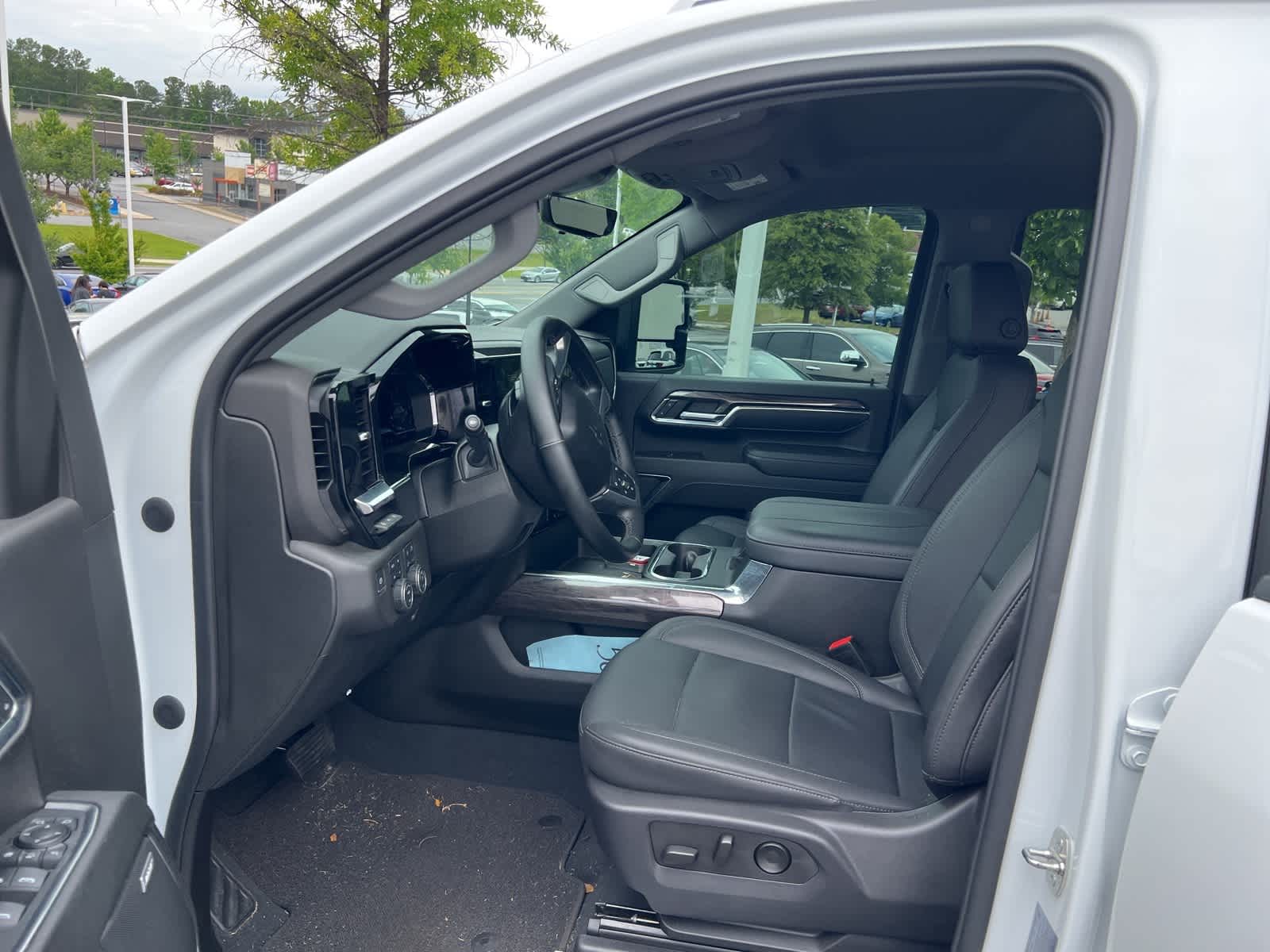 2024 Chevrolet Silverado 2500 LTZ 16