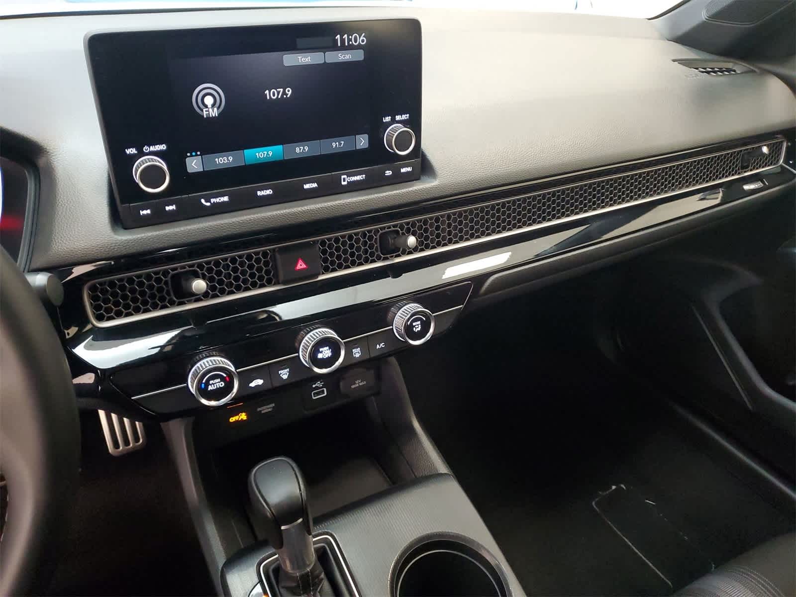 Thumbnail: 2023 Honda Civic - 25