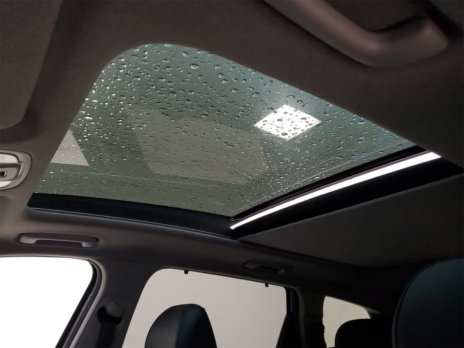 Thumbnail: 2019 Hyundai Santa Fe - 3