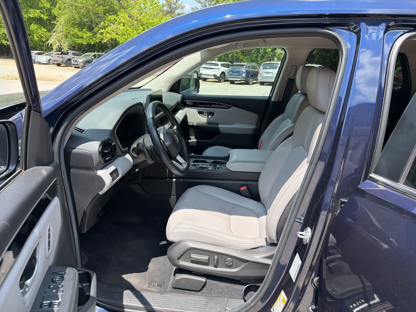 Thumbnail: 2025 Honda Pilot - 16