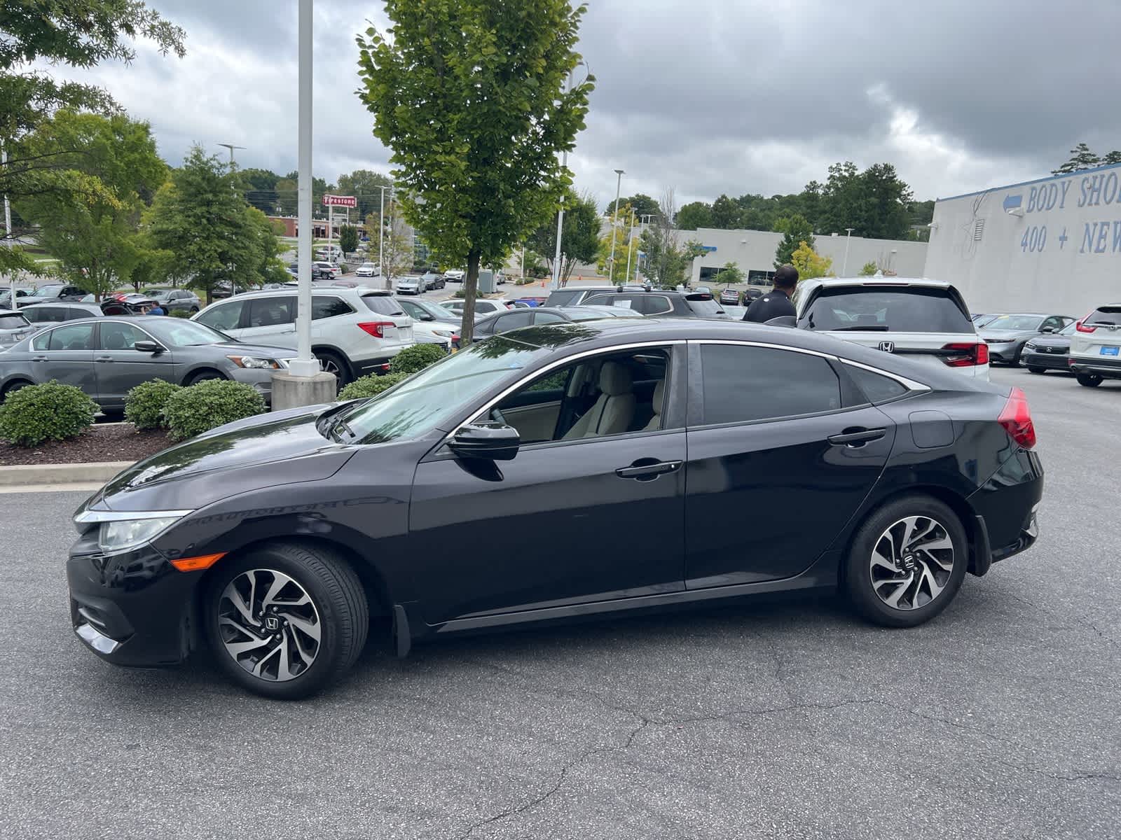 Thumbnail: 2017 Honda Civic - 6