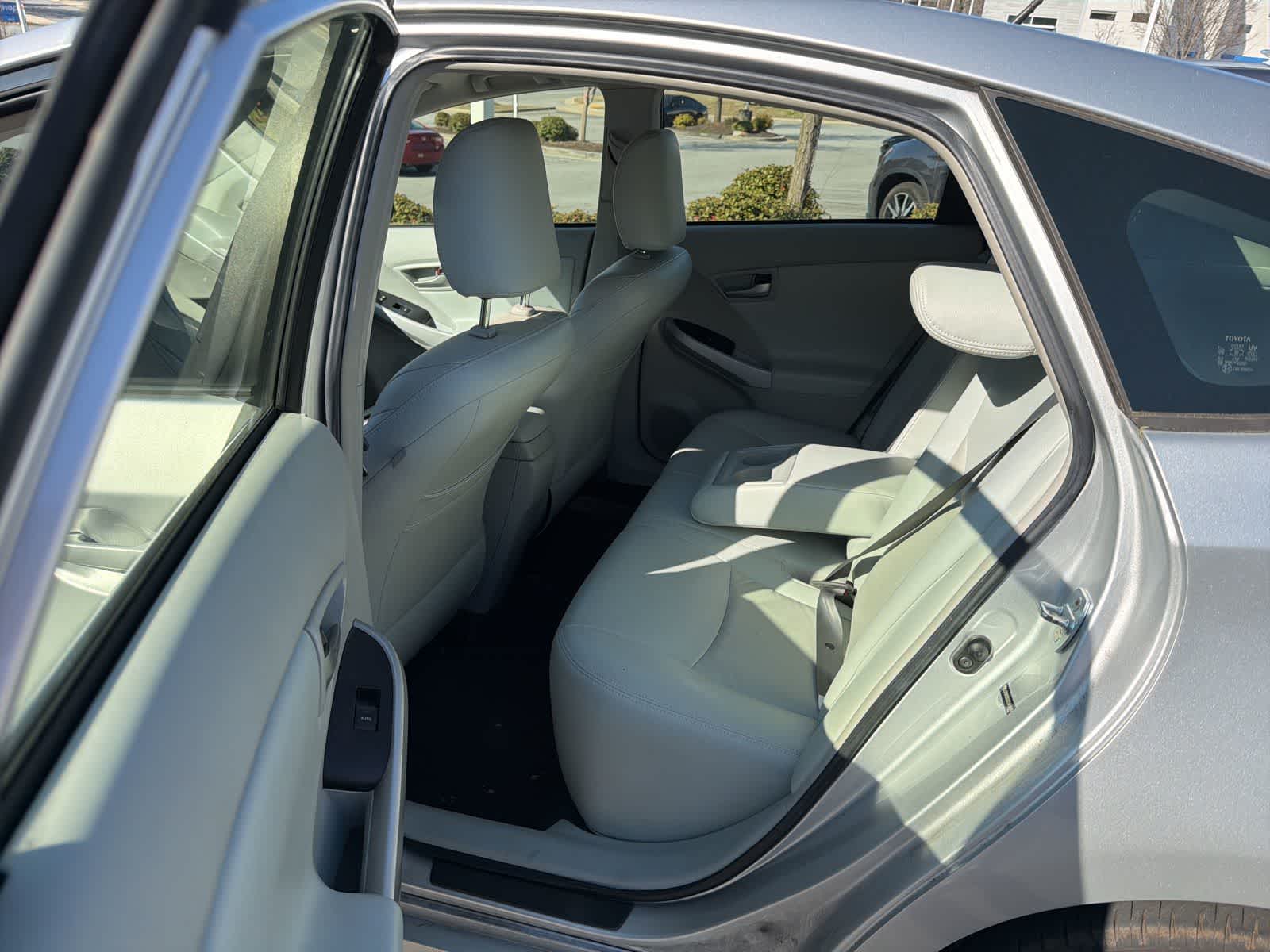 Thumbnail: 2012 Toyota Prius - 15