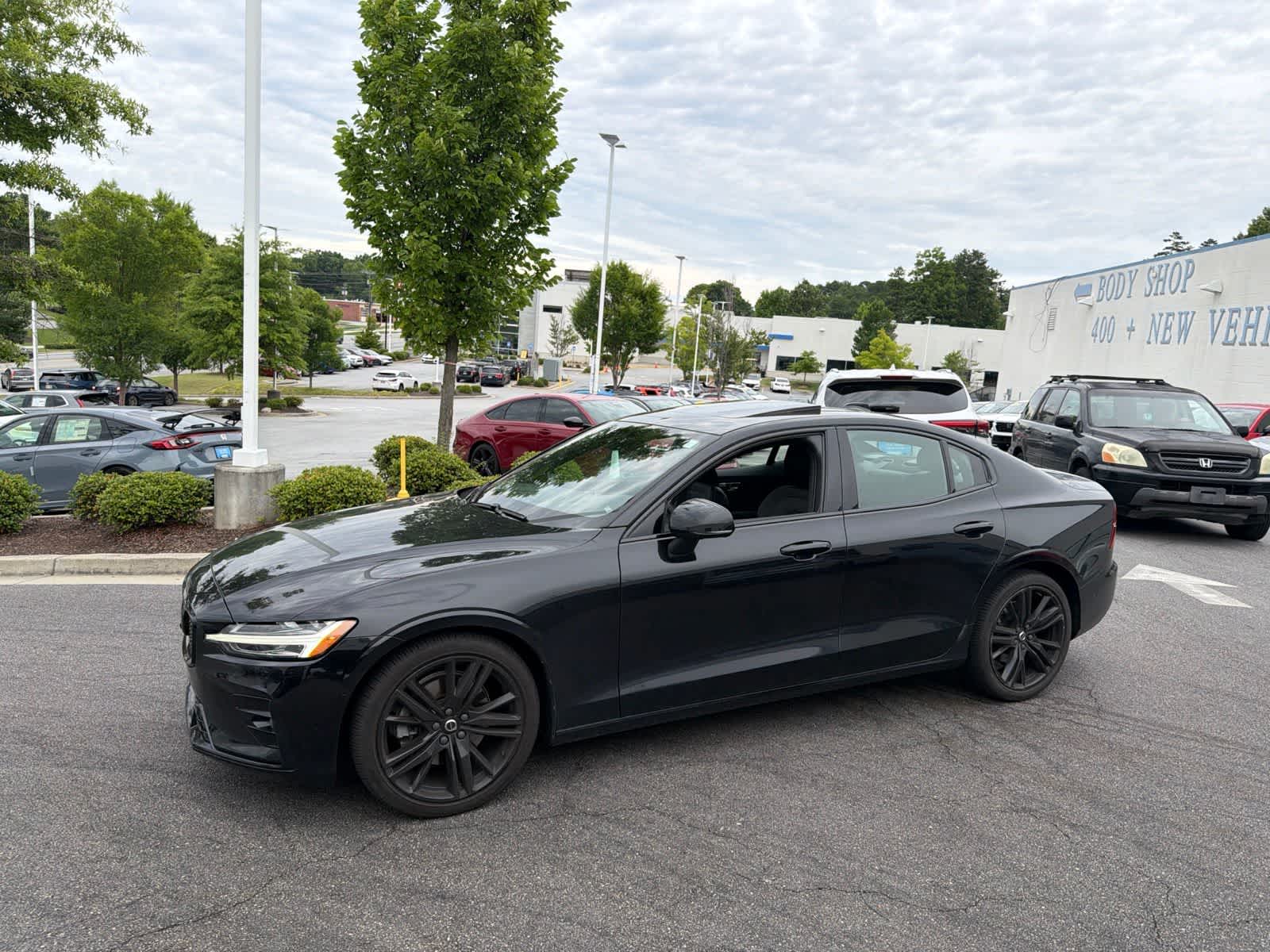 Thumbnail: 2024 Volvo S60 - 6