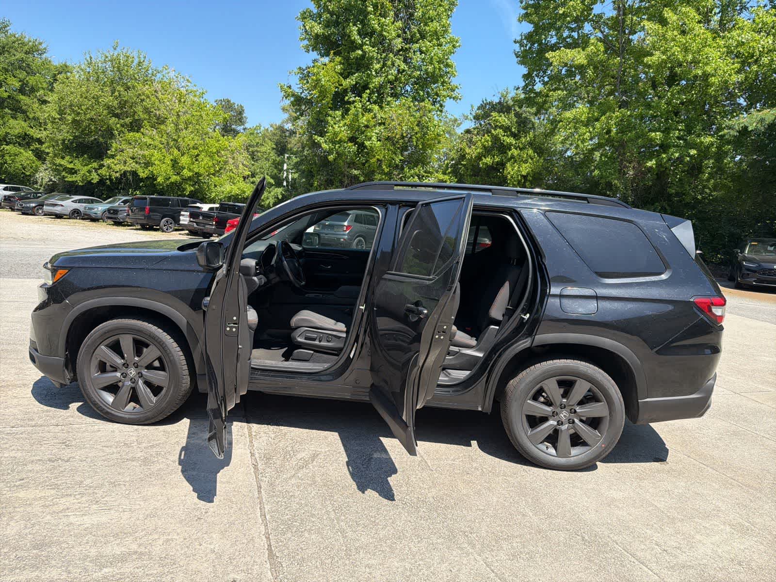 Thumbnail: 2023 Honda Pilot - 20