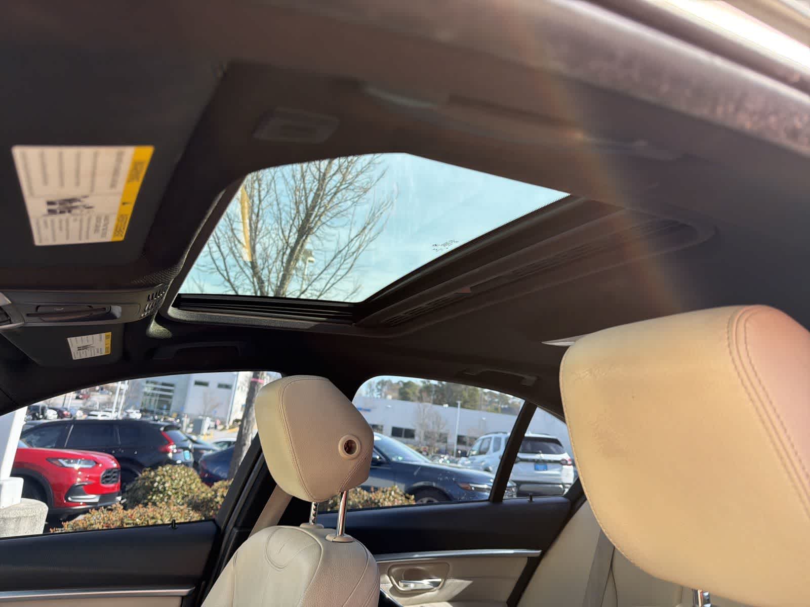 Thumbnail: 2016 BMW 3 Series - 19