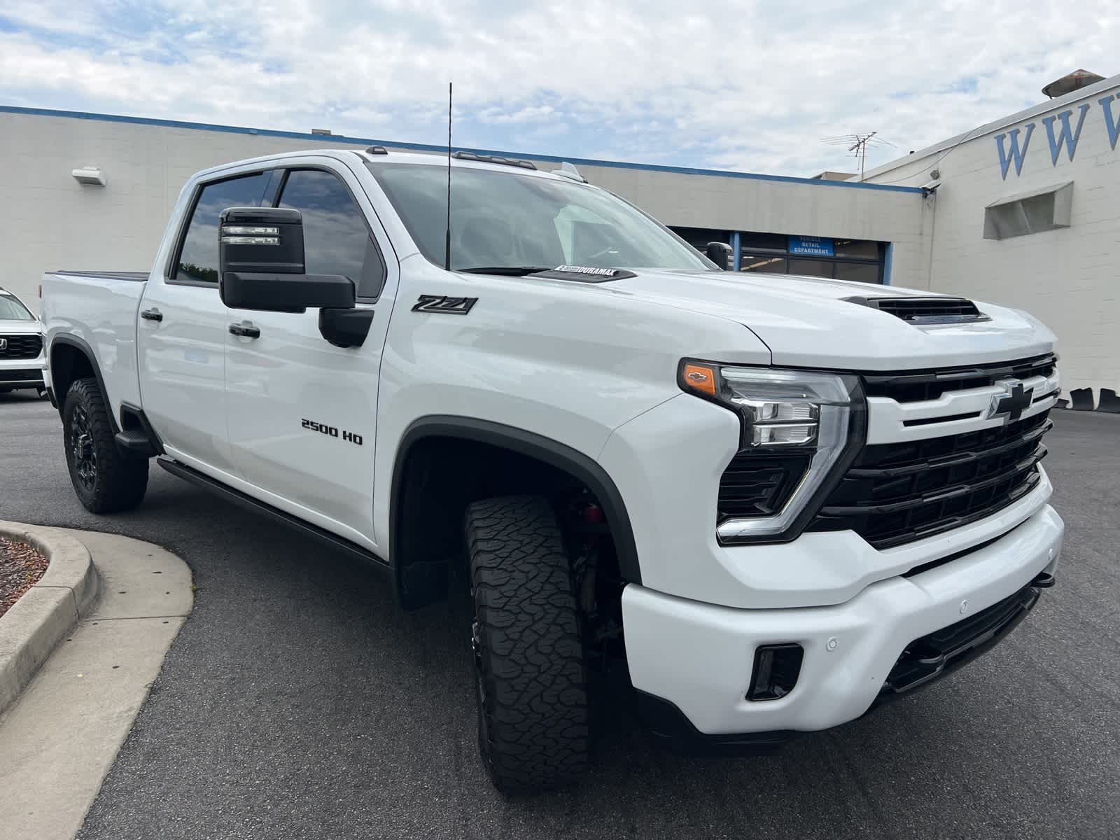 2024 Chevrolet Silverado 2500 LTZ 12