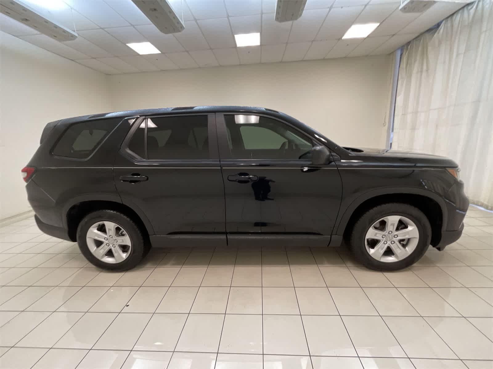 2023 Honda Pilot LX 24