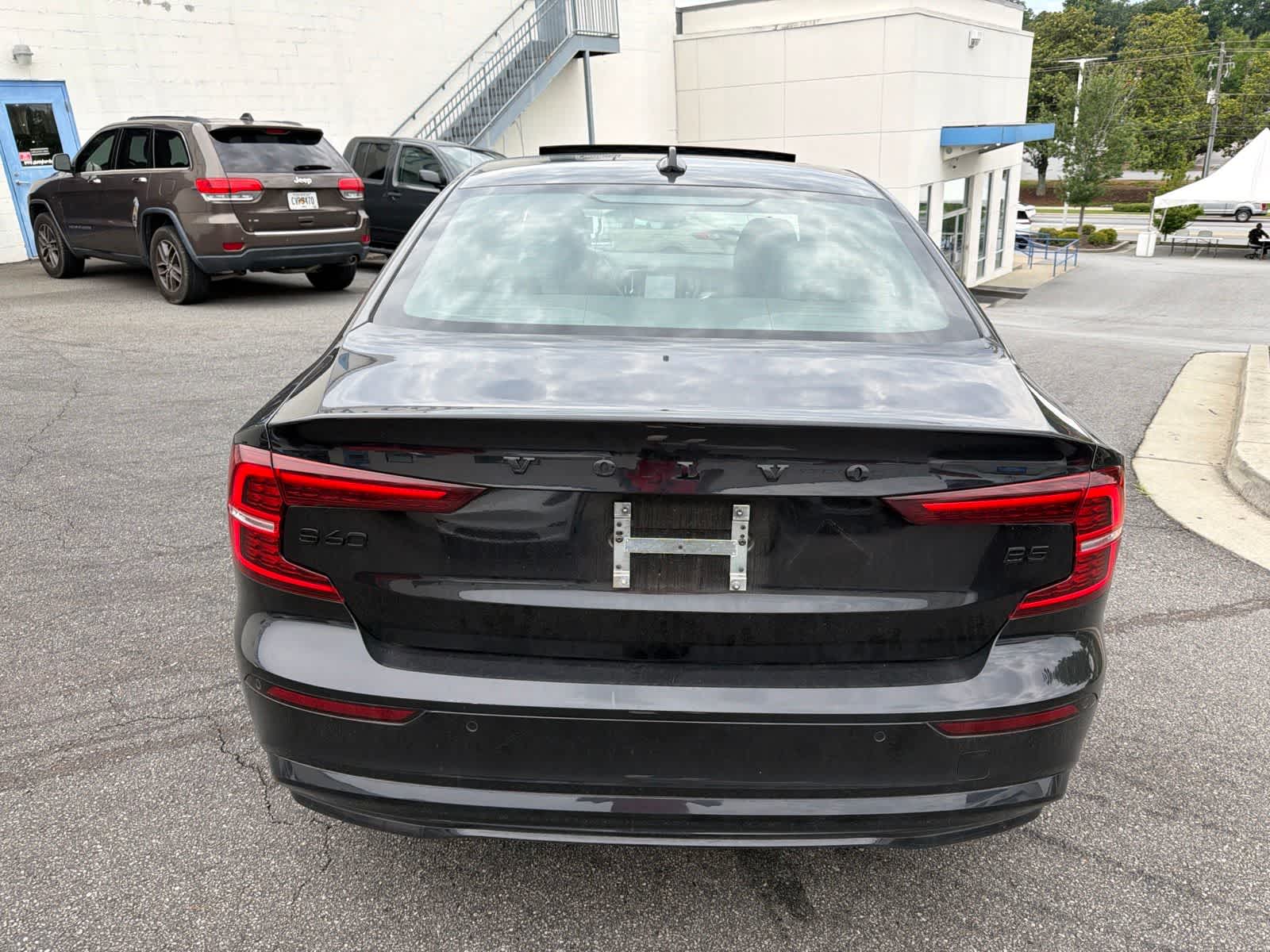 Thumbnail: 2024 Volvo S60 - 10