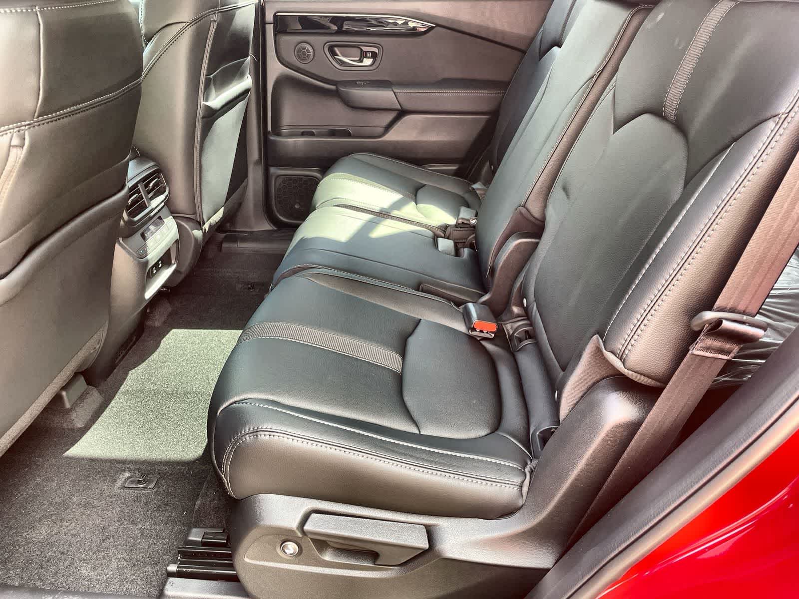 Thumbnail: 2026 Honda Pilot - 10