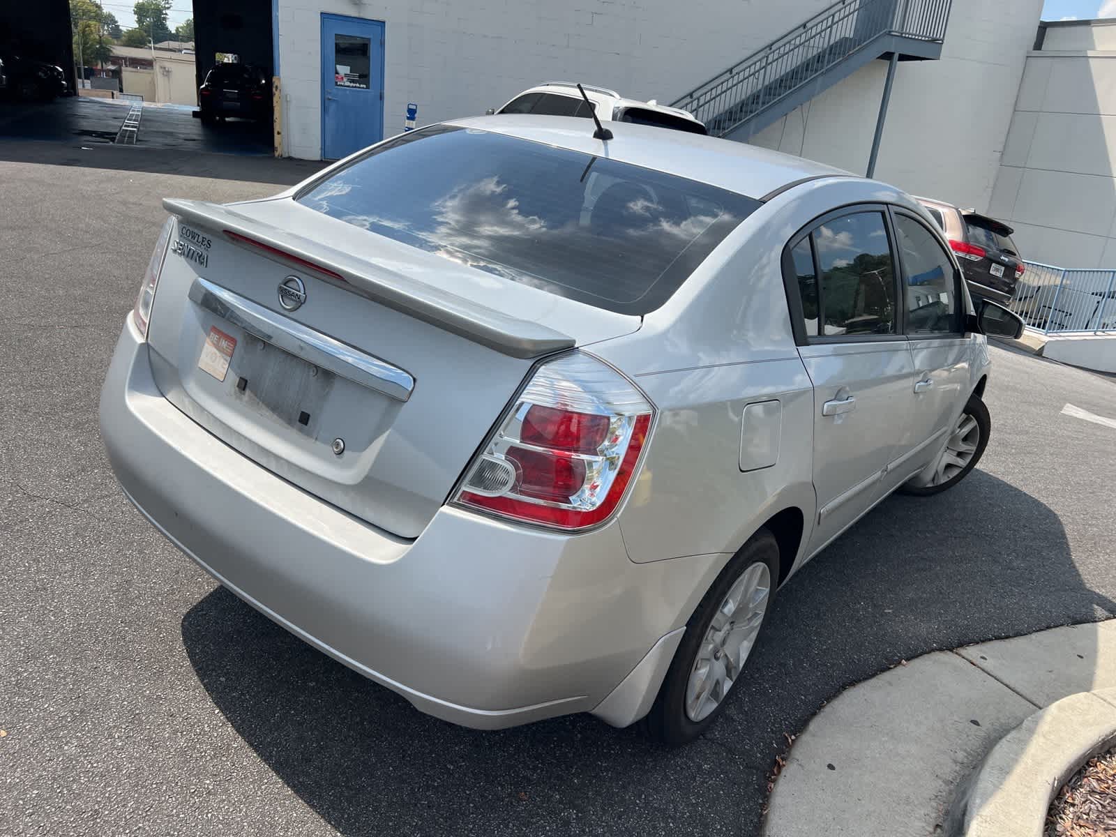 Thumbnail: 2012 Nissan Sentra - 10