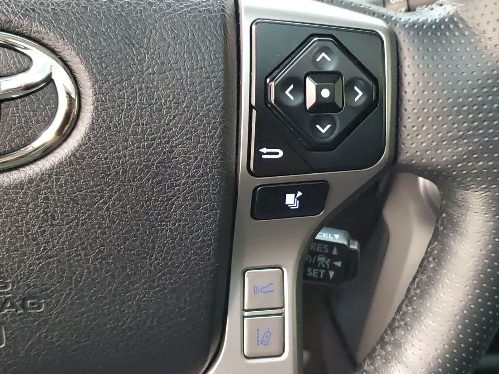 Thumbnail: 2023 Toyota 4Runner - 14