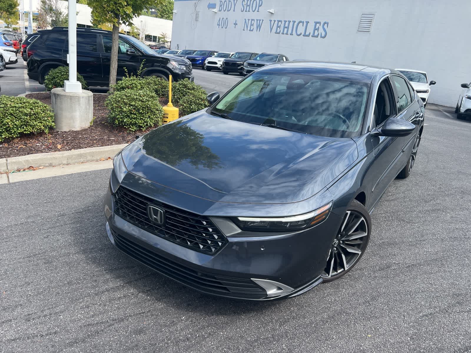 2023 Honda Accord Hybrid Touring photo 3