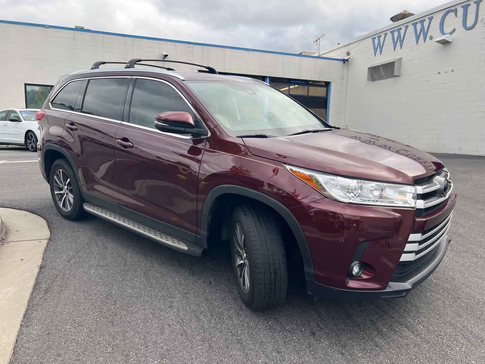 Thumbnail: 2019 Toyota Highlander - 12