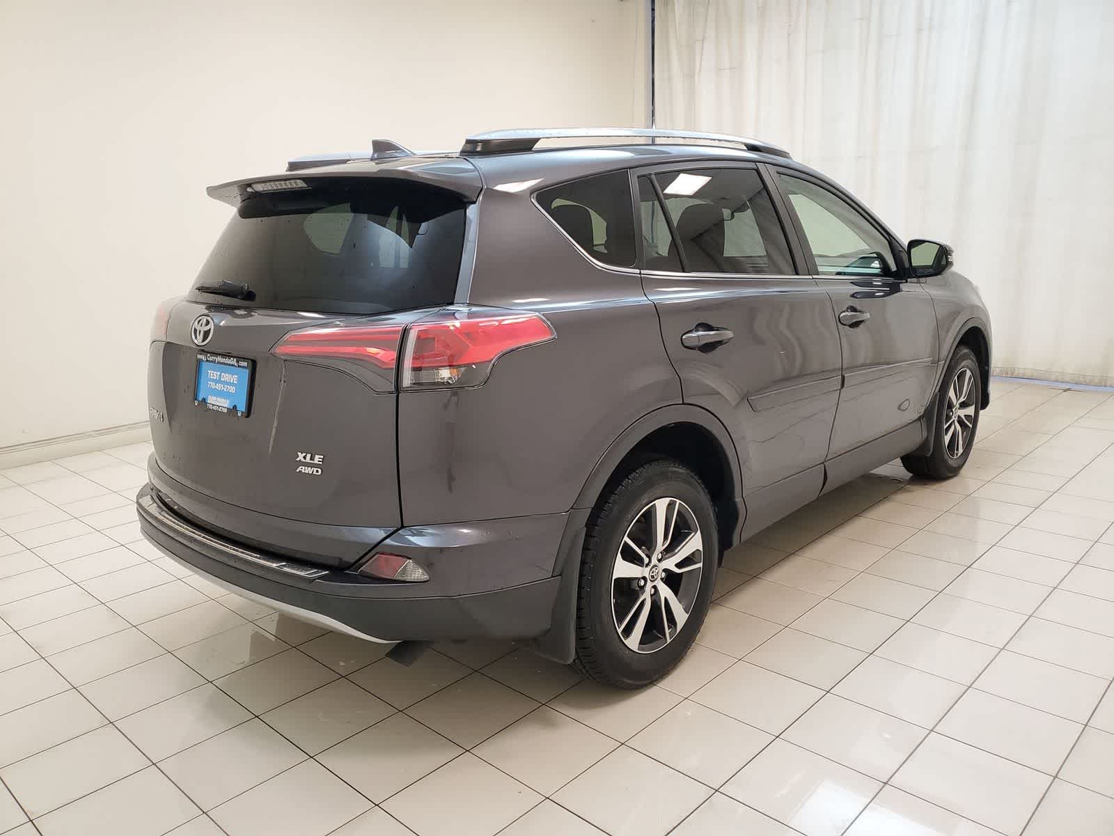 Thumbnail: 2018 Toyota RAV4 - 26