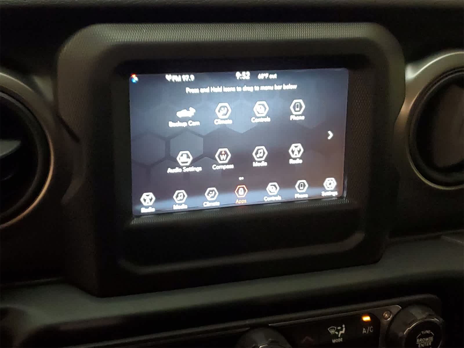 Thumbnail: 2023 Jeep Gladiator - 4