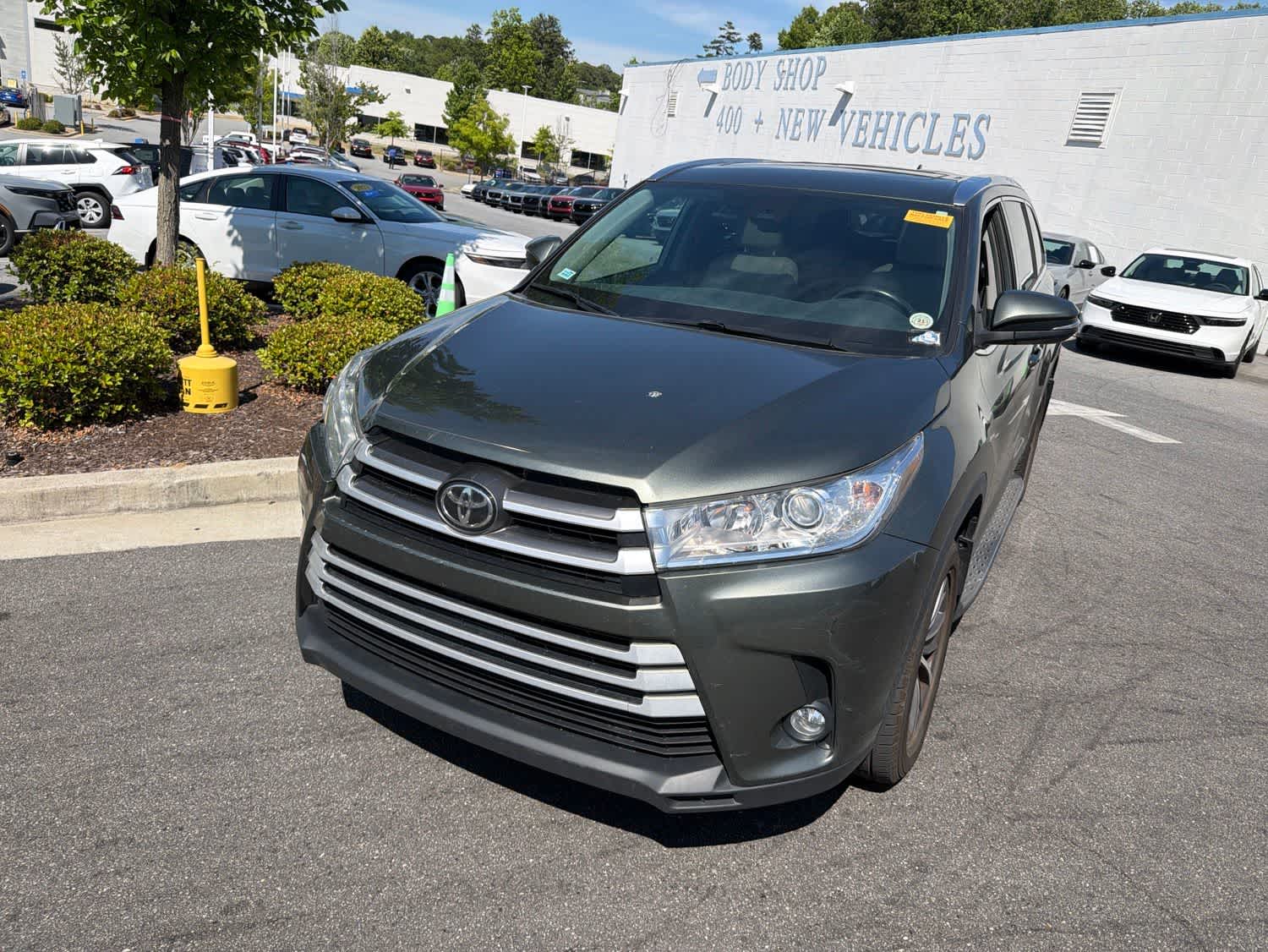Thumbnail: 2019 Toyota Highlander - 3