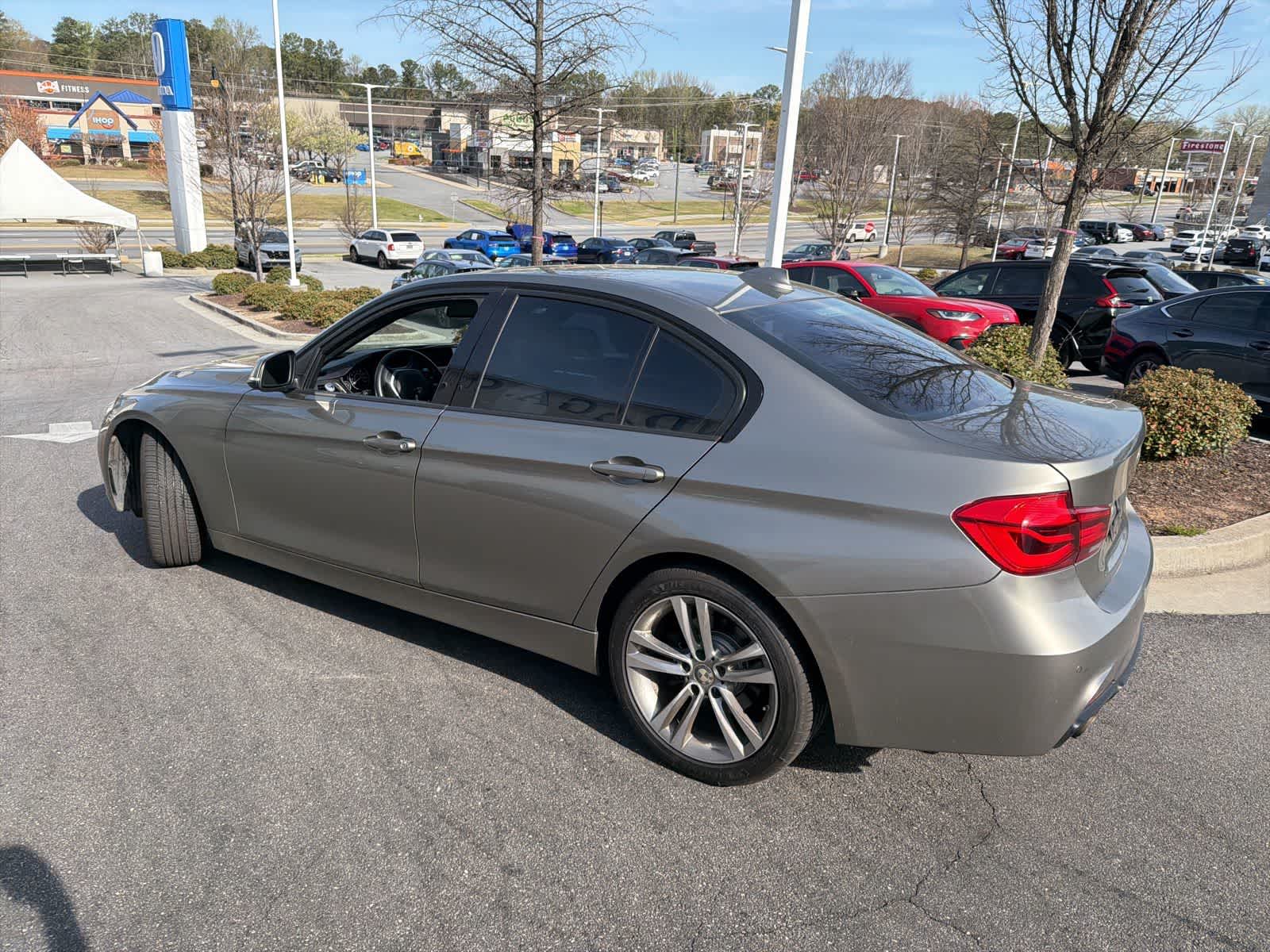 Thumbnail: 2016 BMW 3 Series - 7