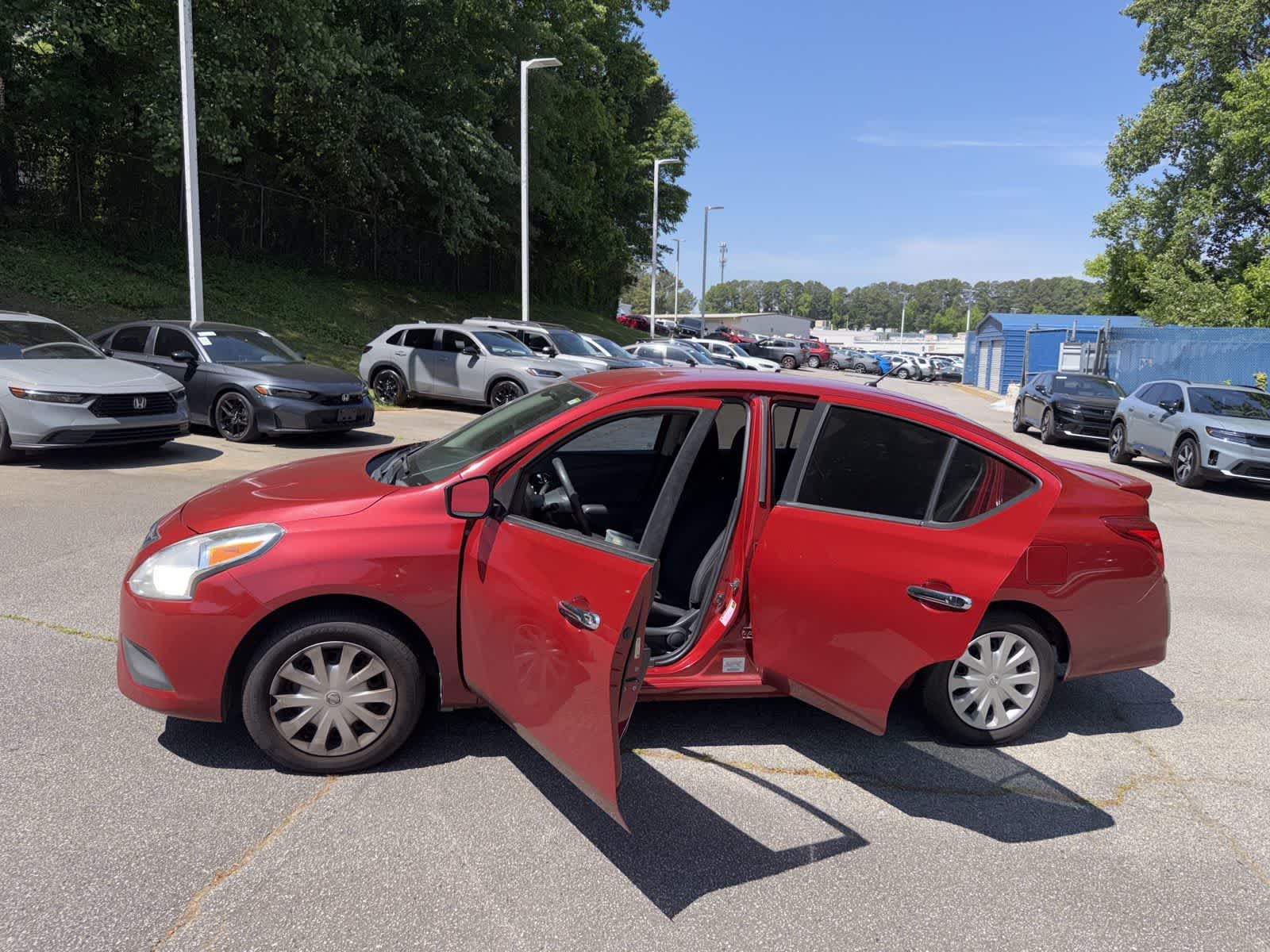 Thumbnail: 2015 Nissan Versa - 17