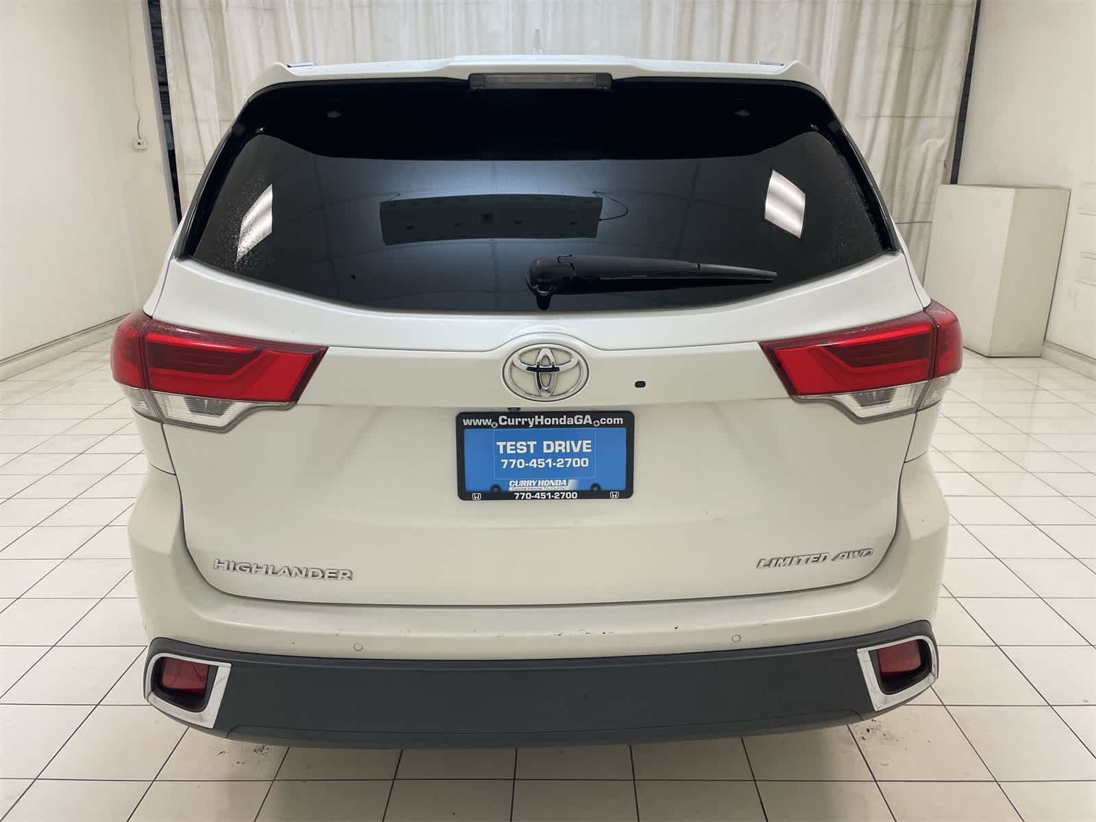 Thumbnail: 2017 Toyota Highlander - 31