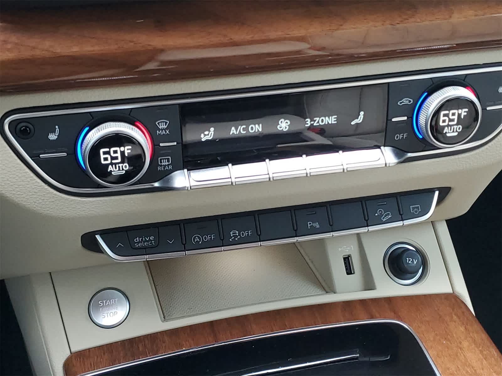 Thumbnail: 2024 Audi Q5 - 31