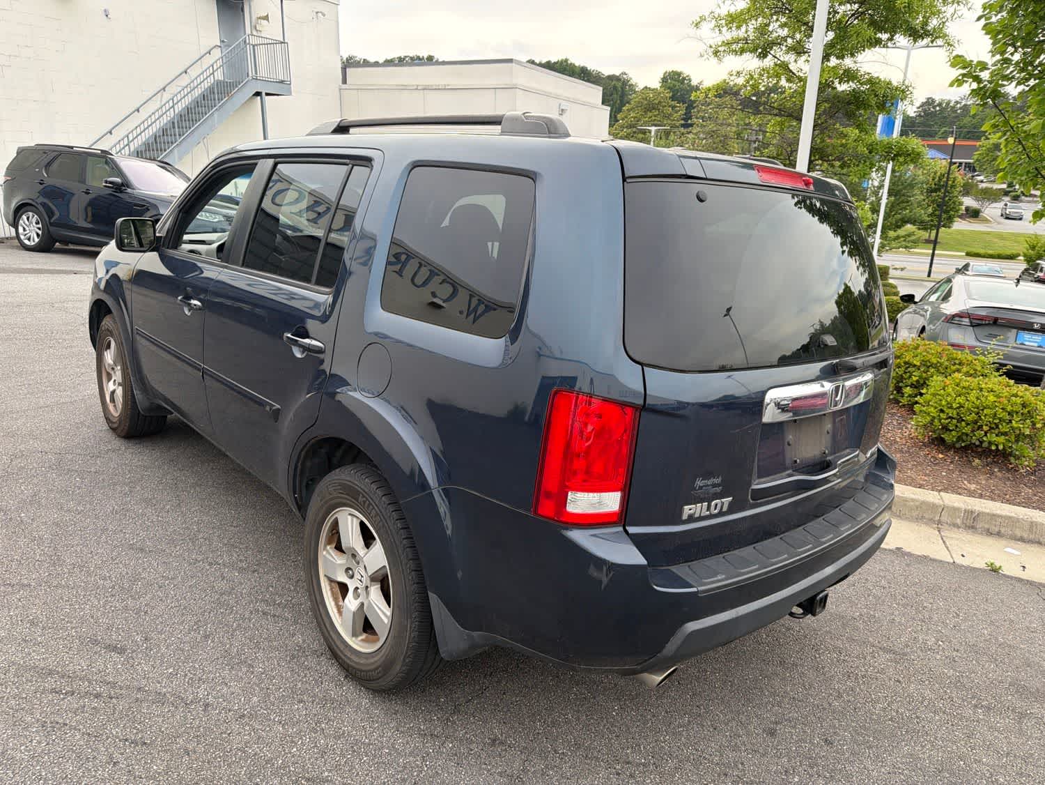 Thumbnail: 2011 Honda Pilot - 9