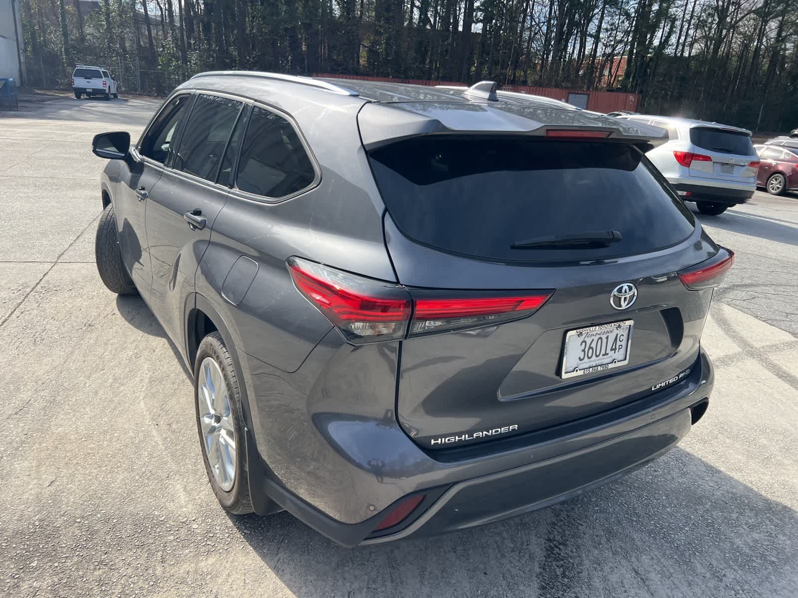 Thumbnail: 2022 Toyota Highlander - 8