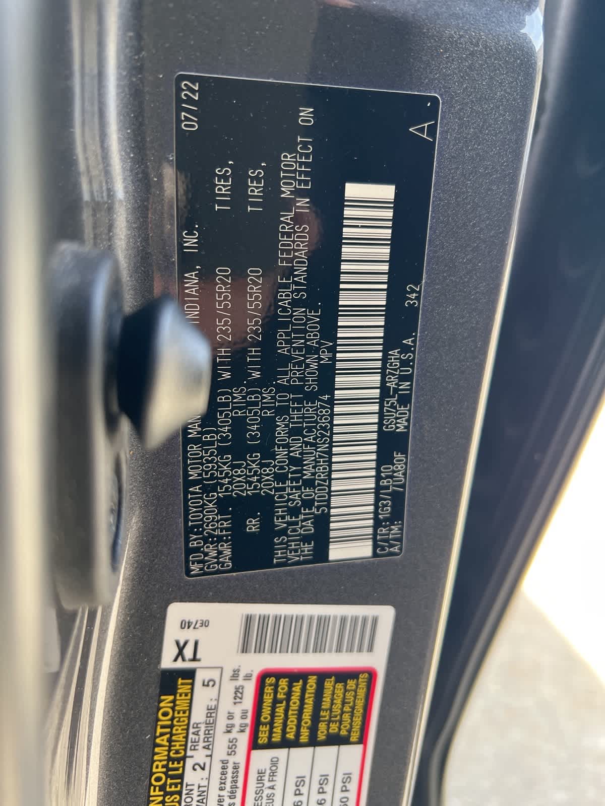 Thumbnail: 2022 Toyota Highlander - 18