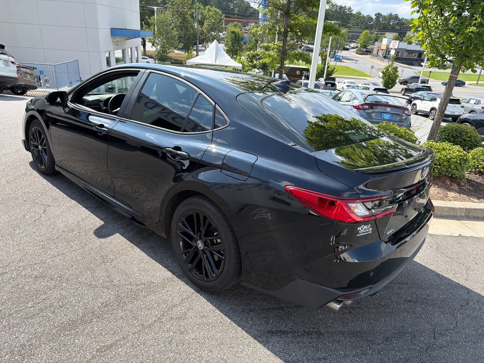 Thumbnail: 2025 Toyota Camry - 9