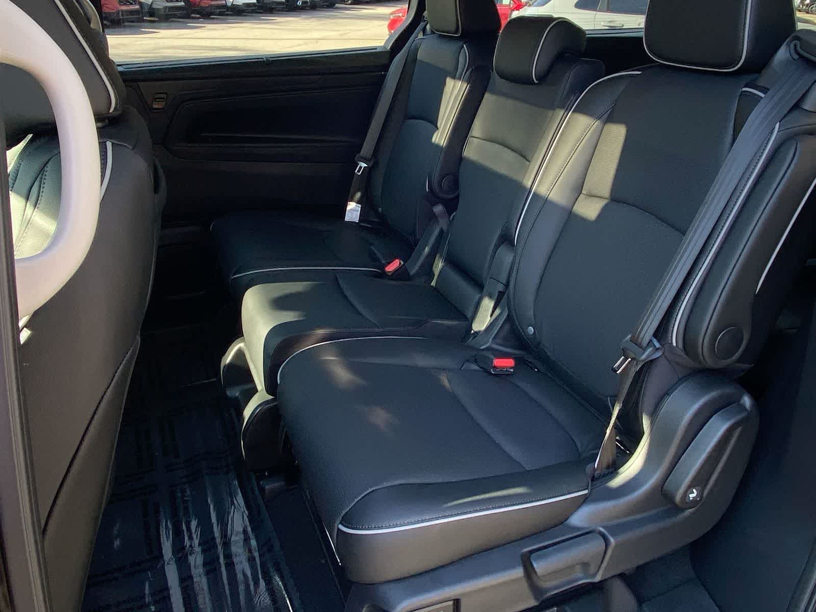 Thumbnail: 2026 Honda Odyssey - 10
