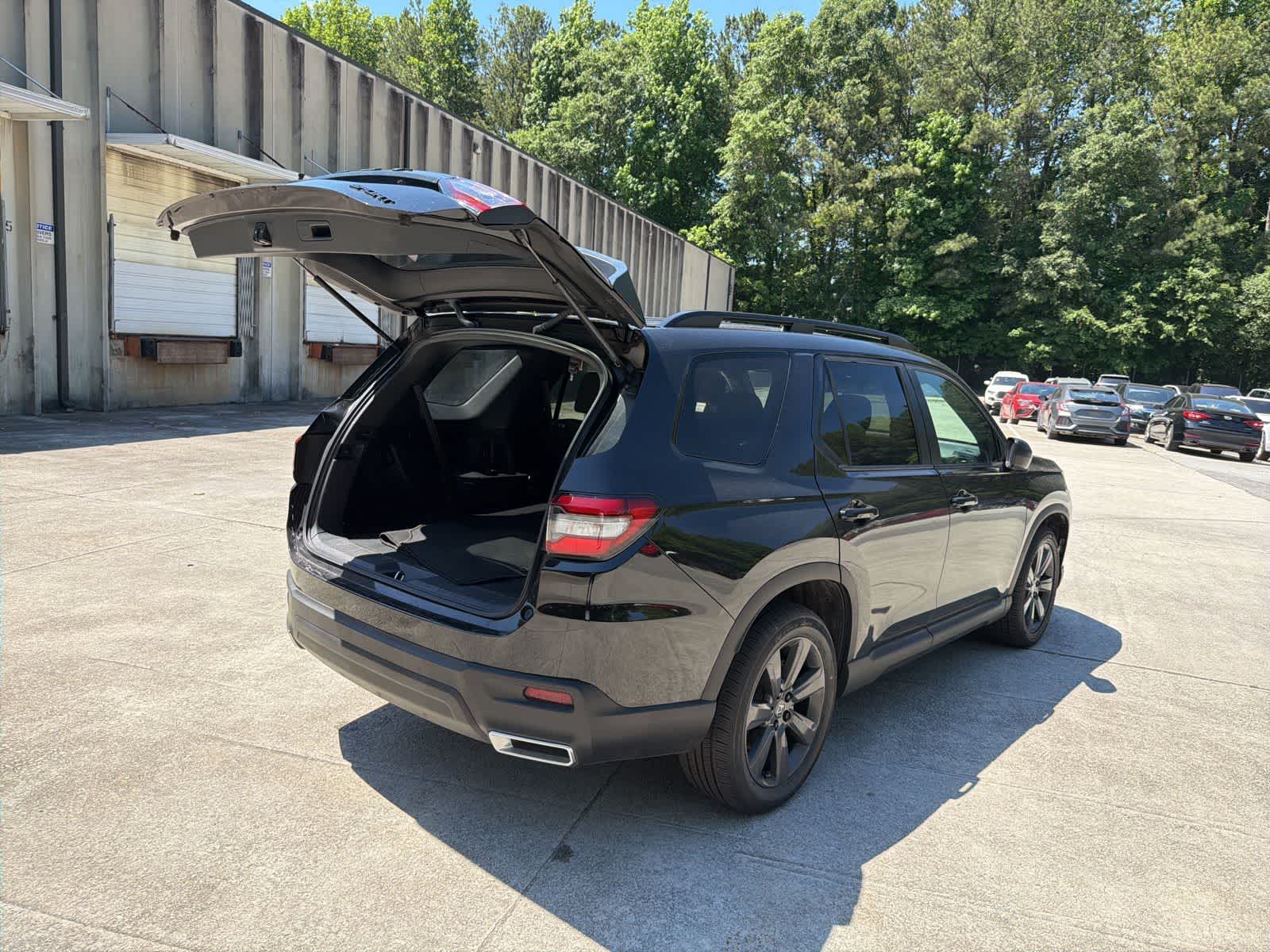 Thumbnail: 2023 Honda Pilot - 11