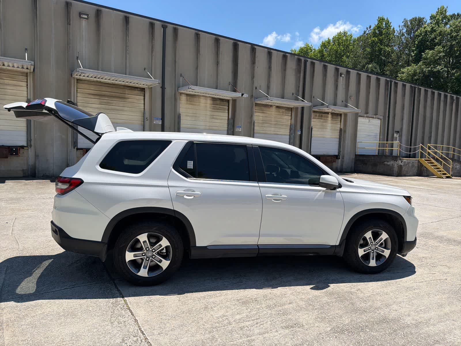 Thumbnail: 2025 Honda Pilot - 13