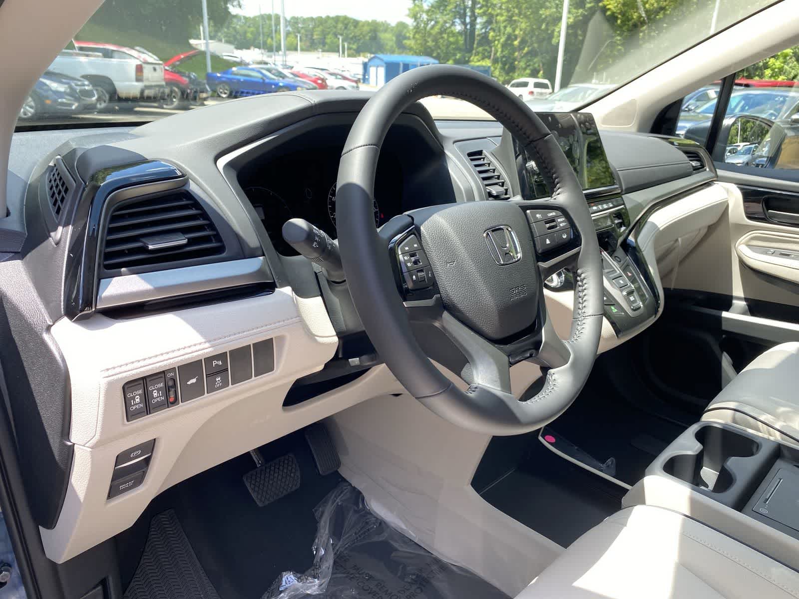 Thumbnail: 2026 Honda Odyssey - 13