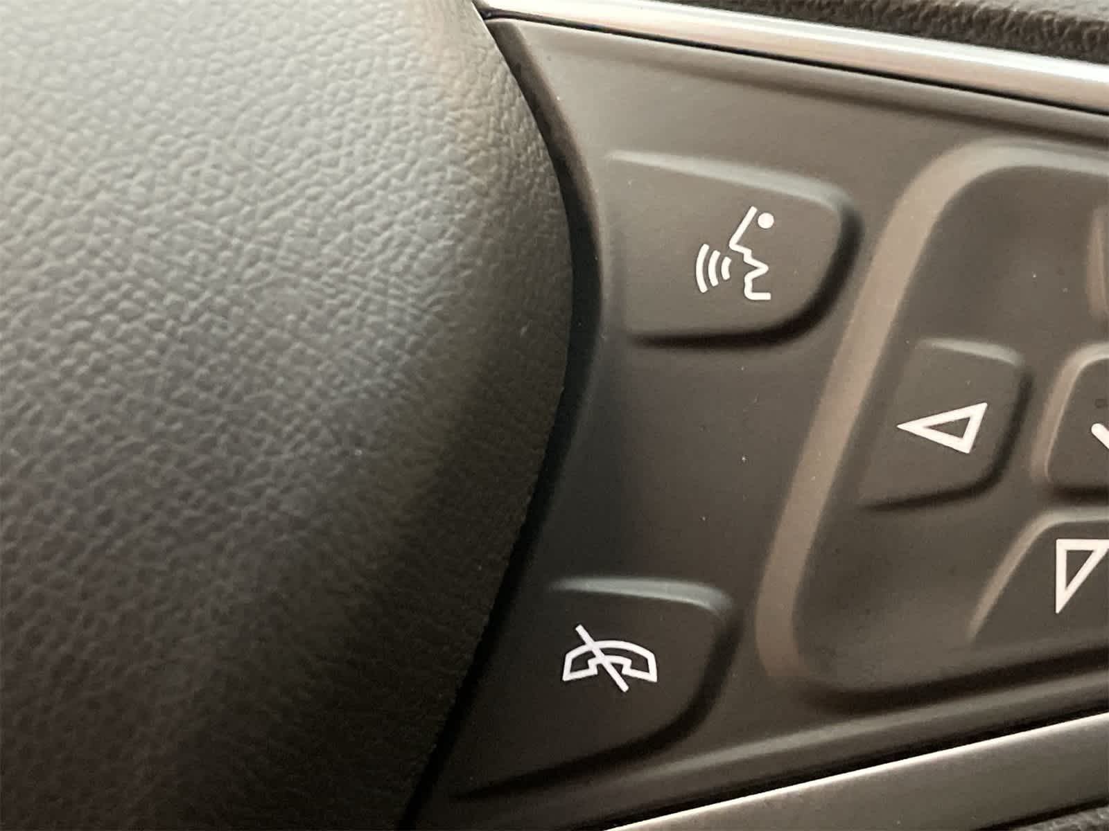 Thumbnail: 2022 Chevrolet Malibu - 30