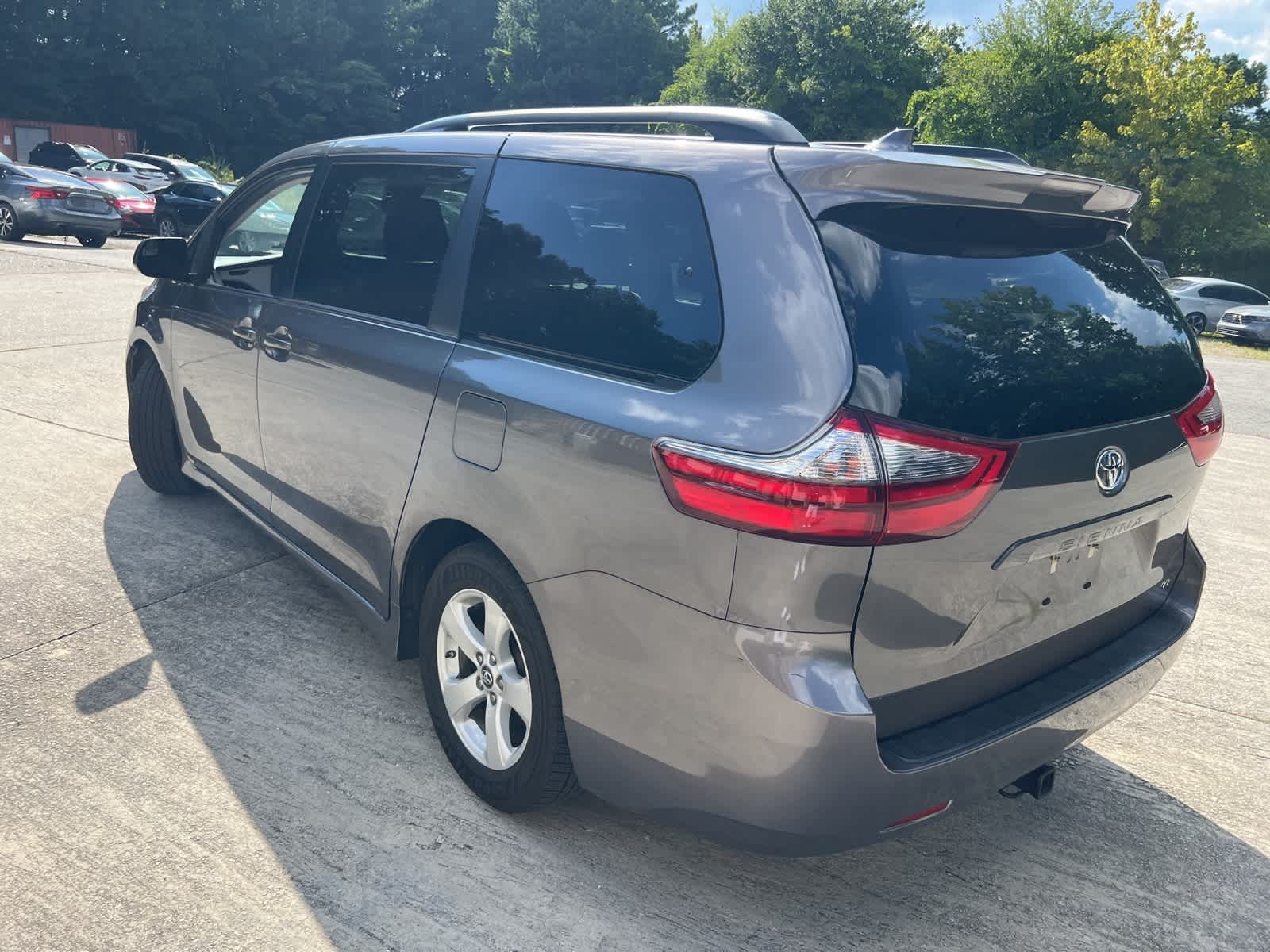 Thumbnail: 2020 Toyota Sienna - 7