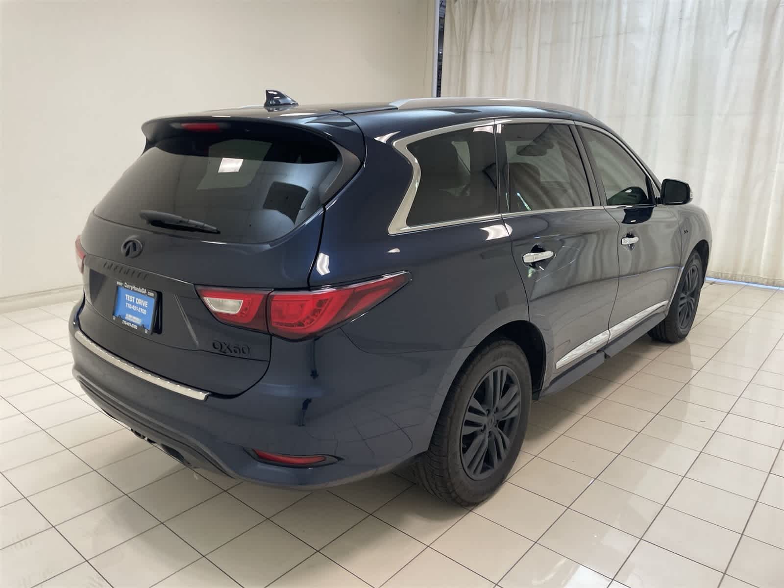 Thumbnail: 2017 INFINITI QX60 - 30