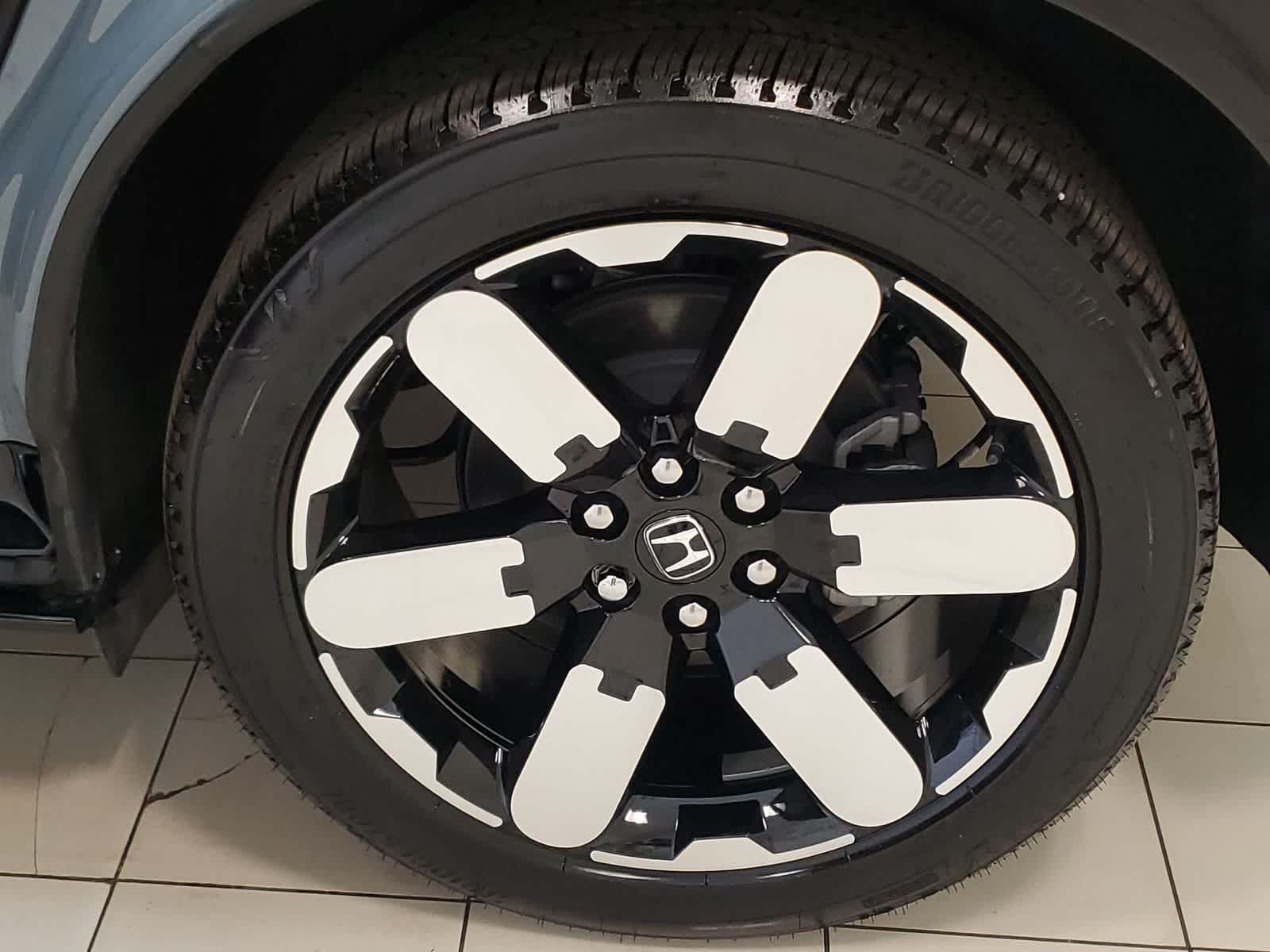 Thumbnail: 2025 Honda Prologue - 26