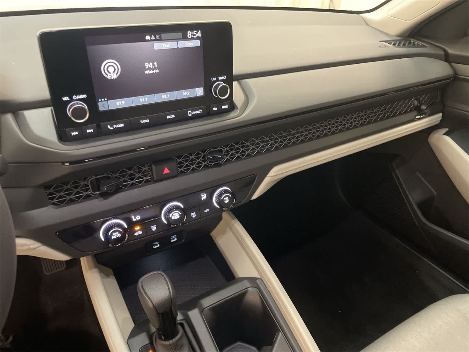 Thumbnail: 2024 Honda Accord - 27