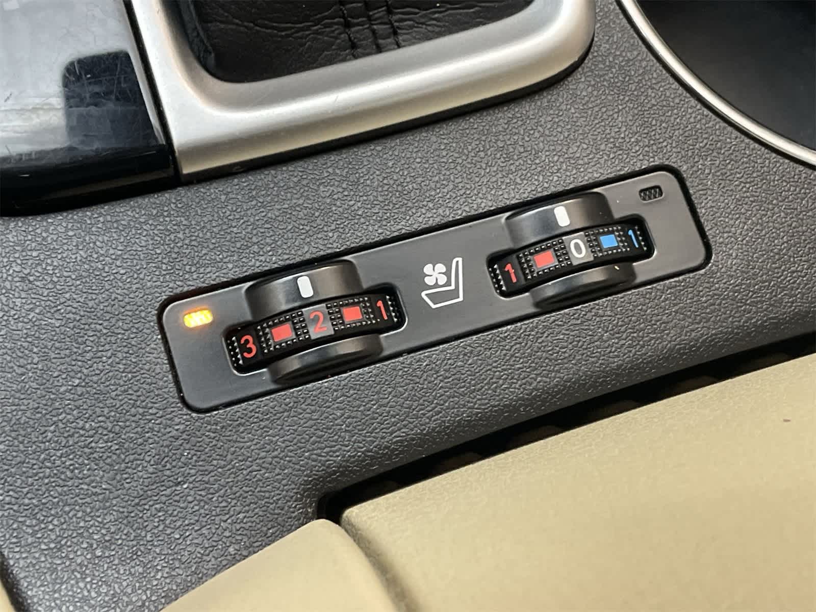 Thumbnail: 2017 Toyota Highlander - 7