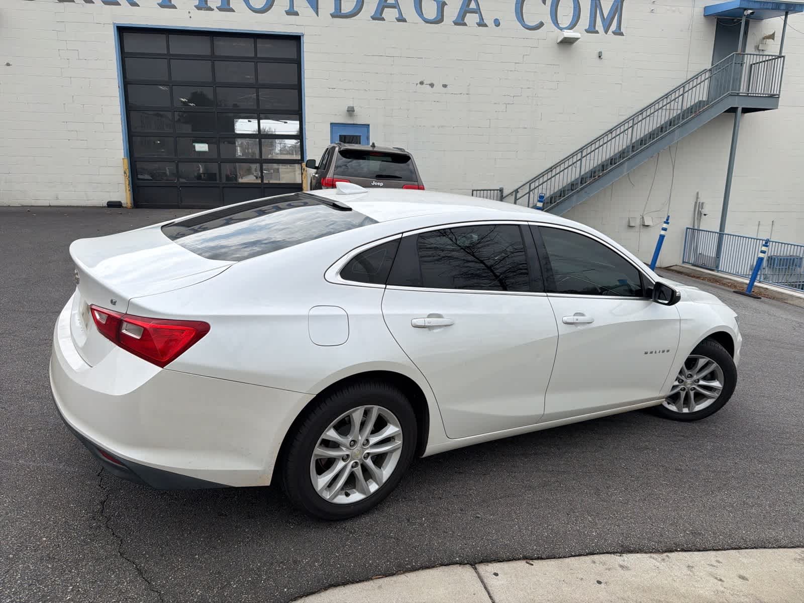 Thumbnail: 2016 Chevrolet Malibu - 11